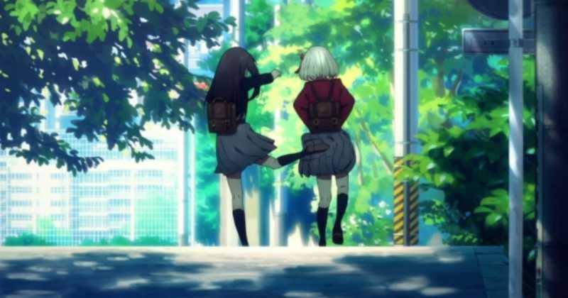 Lycoris Recoil 1 - Crítica - Hanami Dango